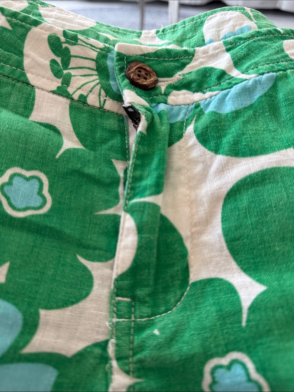 Green and Blue flower design shorts 

11/12
cotton /Linen - Picture 4 of 4